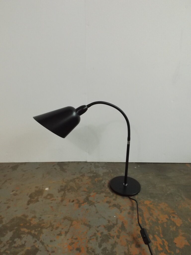Arne Jacobsen Bellevue desk lamp