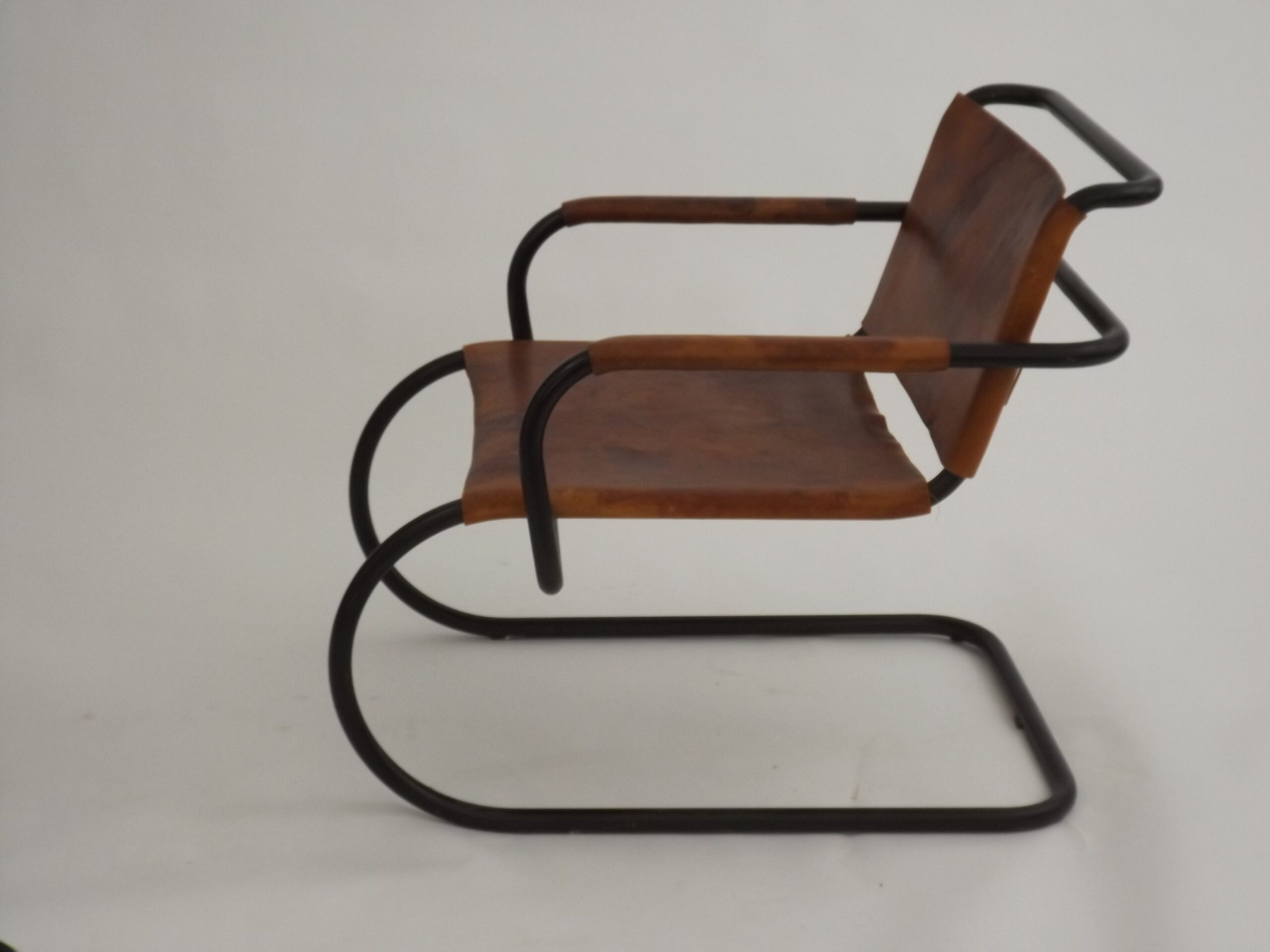 Franco Albini Cantilever Chair
