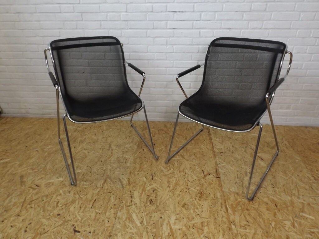 2 Penelope dining chairs