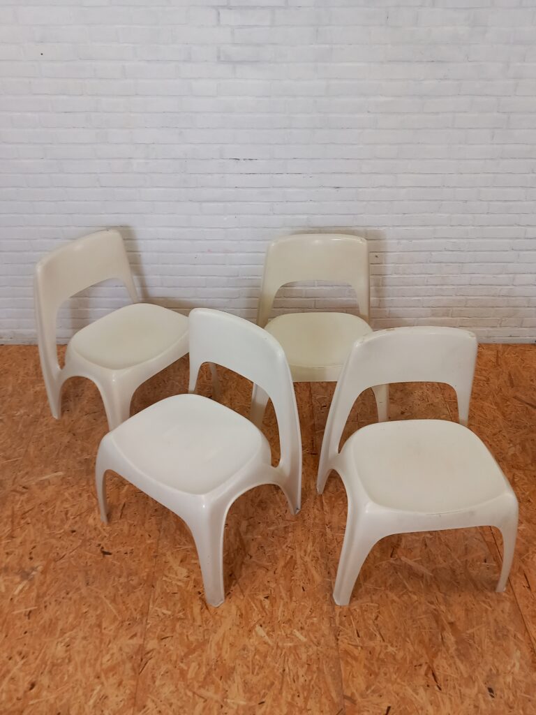 Set of 4 Interplast, Fabricius chairs