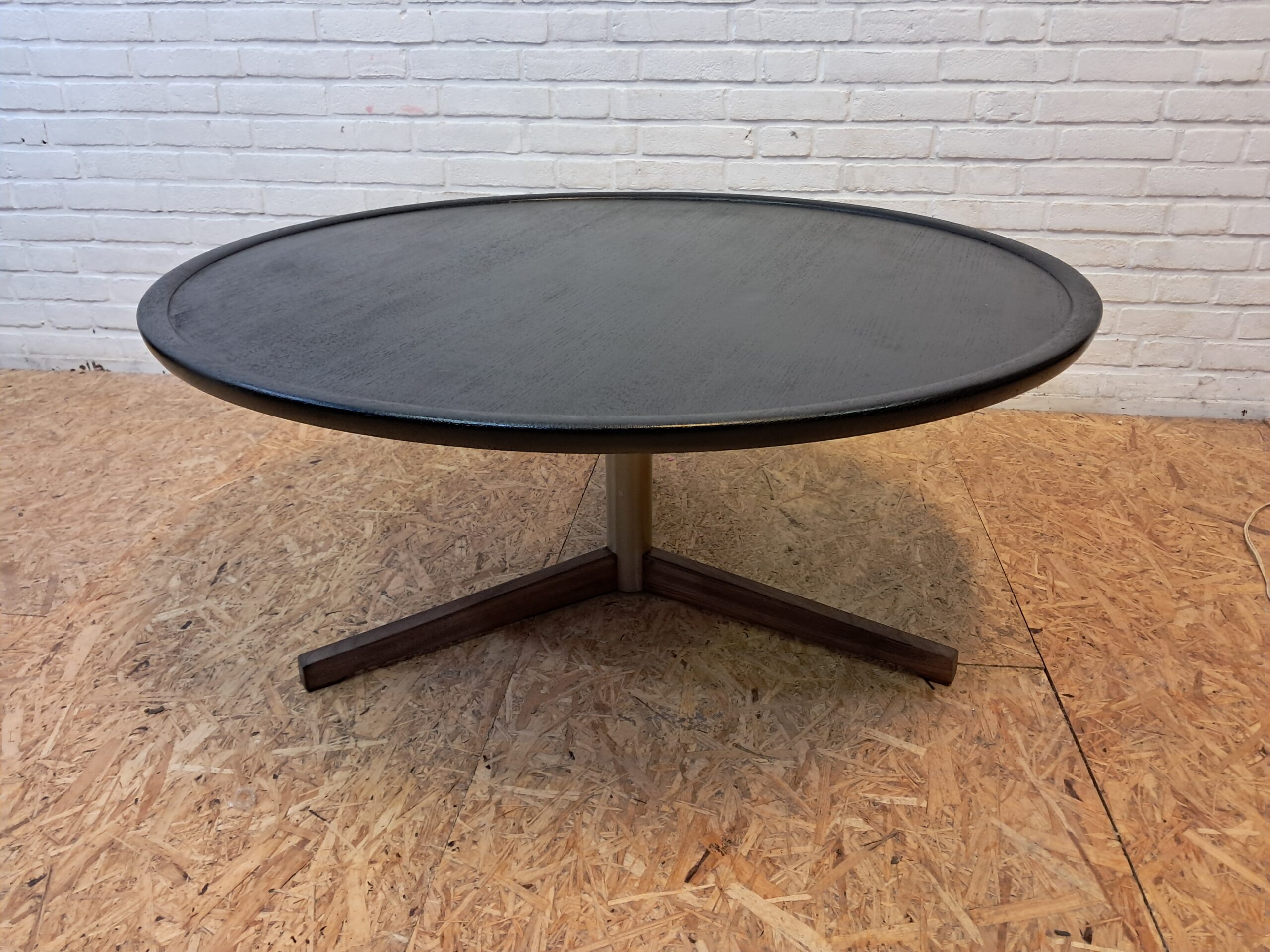 Martin Visser ,Coffee table, Spectrum