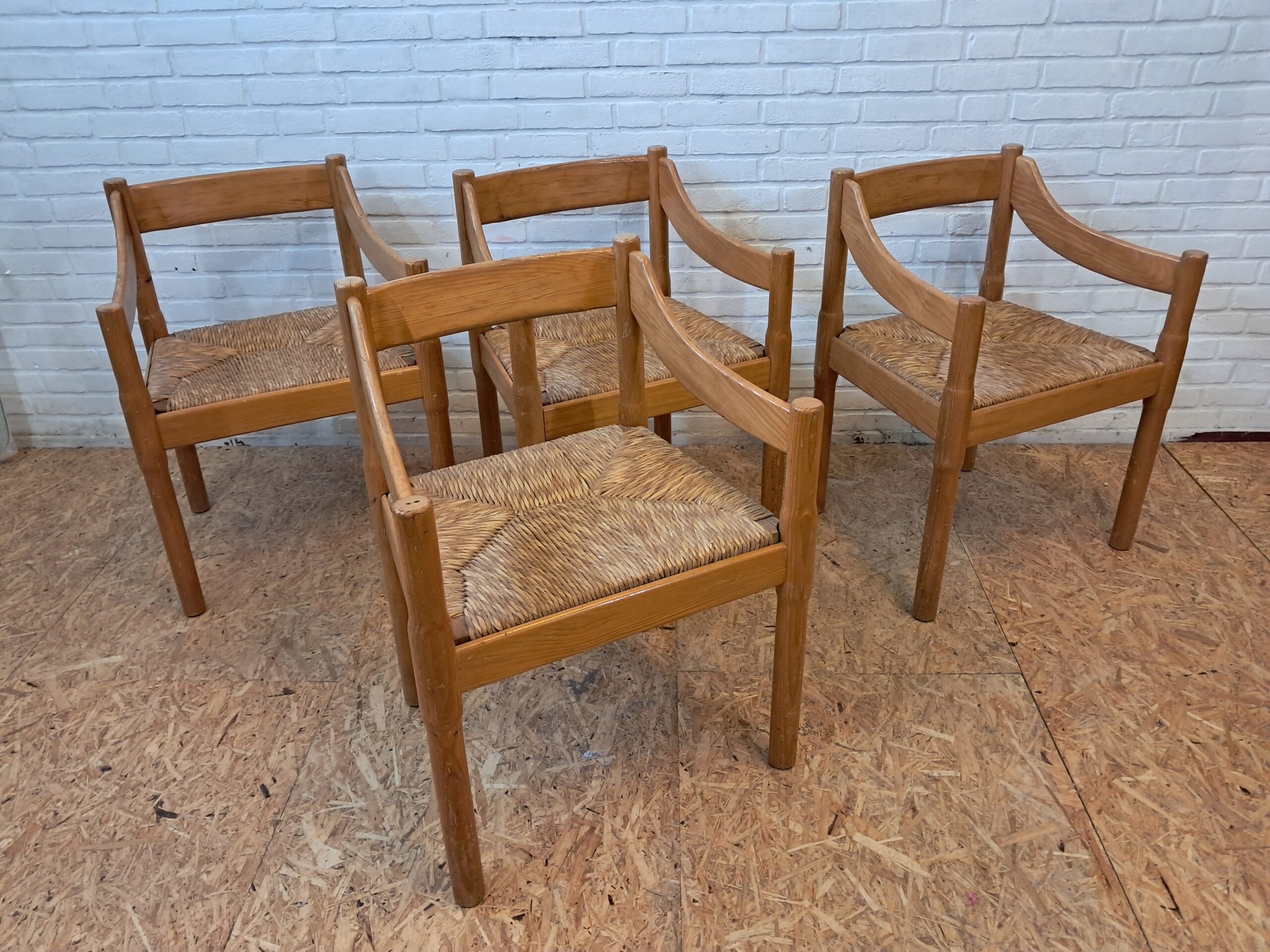 Set of 4 Carimate diningchairs