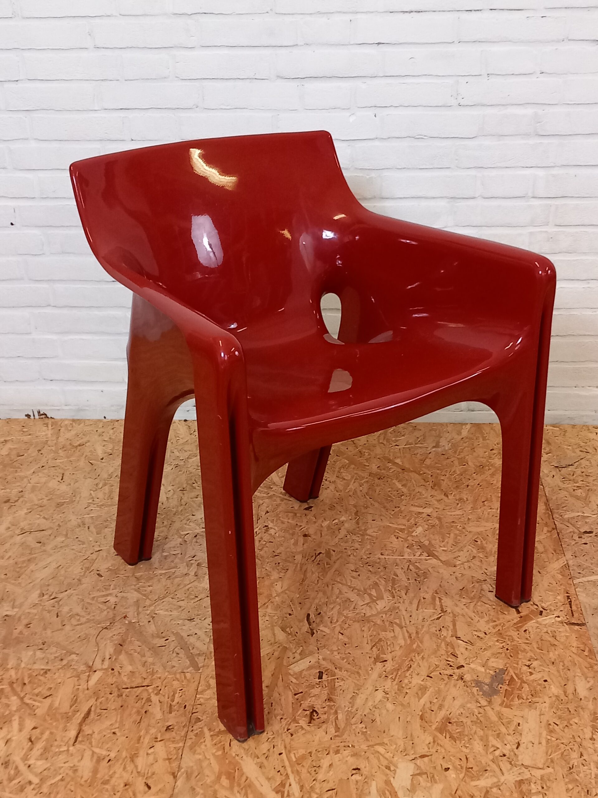 Gaudi chair, Magistretti, Artemide