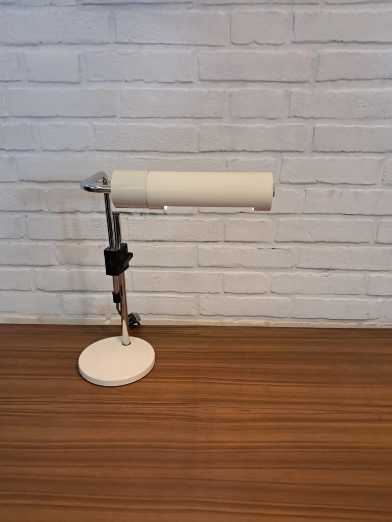 Hala desklamp
