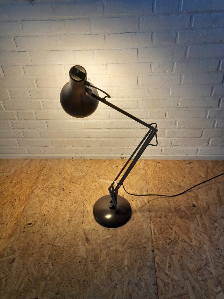 Anglepoise desklamp
