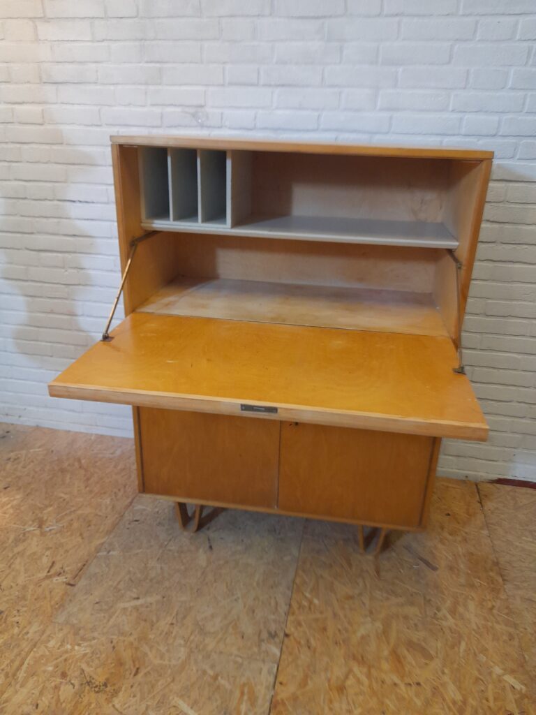 Pastoe secretary/writingdesk