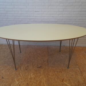 Piet Hein "Ellips" dining table
