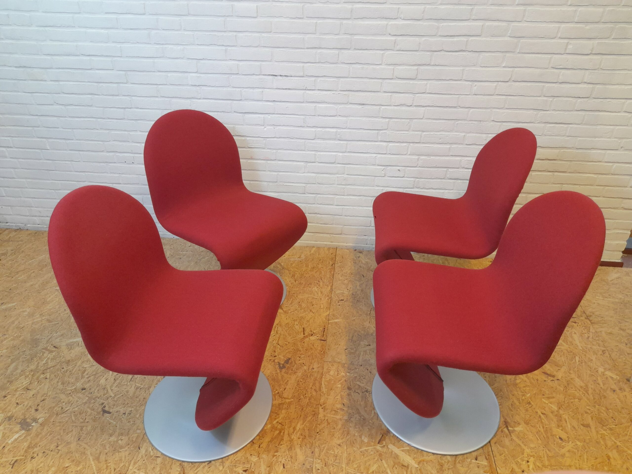 Verner Panton 1-2-3 serie Diner Chairs