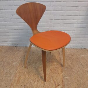 Norman Cherner diner chair 1958