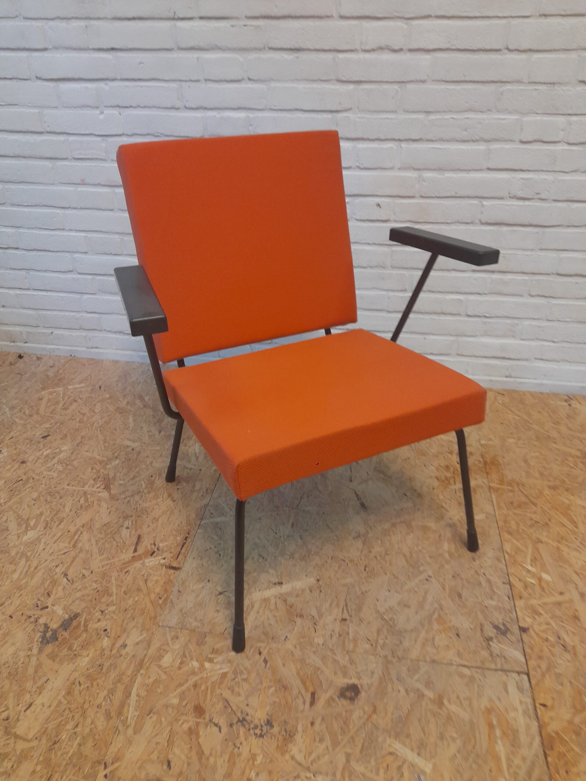 Gispen 1407 chair , Wim Rietveld